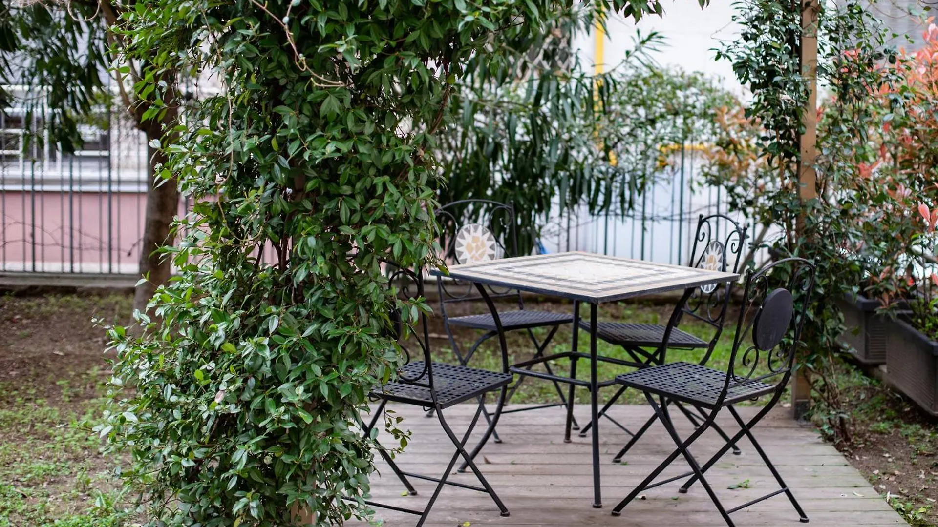 Design & Luxury With Garden In San Senatore Mediolan Apartament